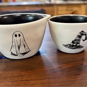 Rae Dunn Measuring cups